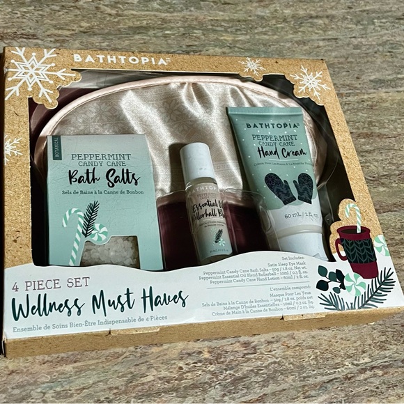 NIB Bathtopia 4-piece set wellness must haves peppermint candy cane - Picture 2 of 10